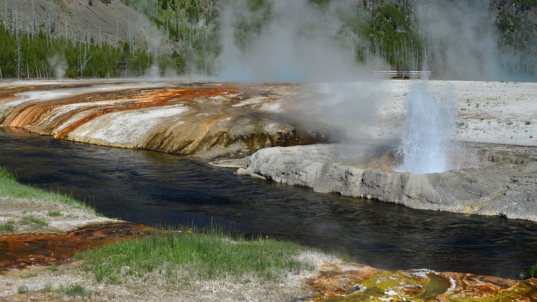 Tobská erupce